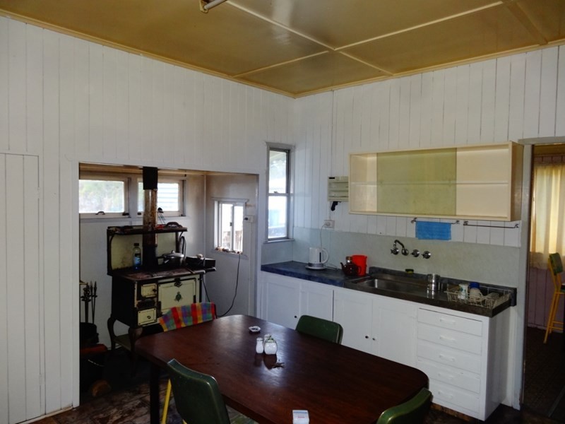 58 knight Street, Kingaroy QLD 4610