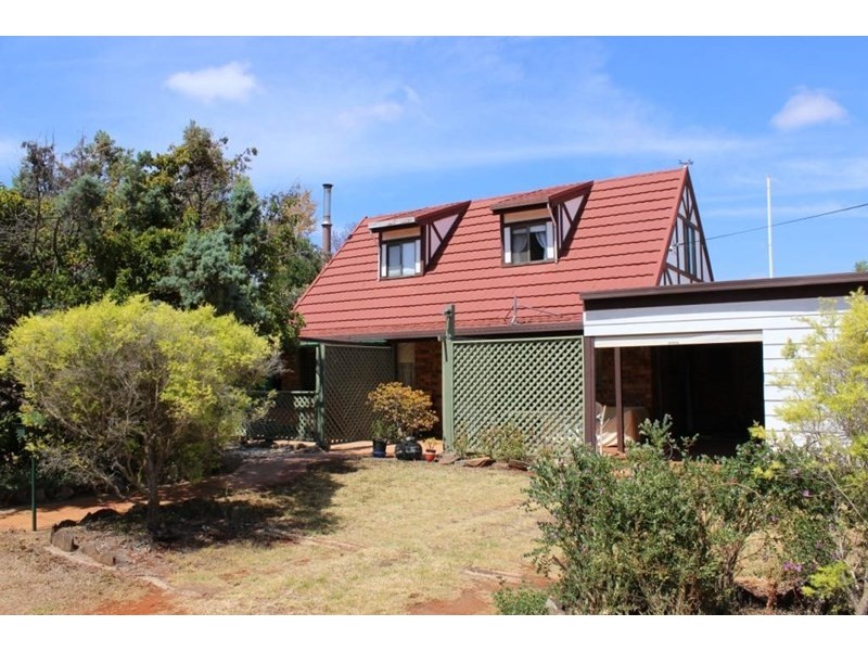 1 Hilltop Court, Kingaroy QLD 4610