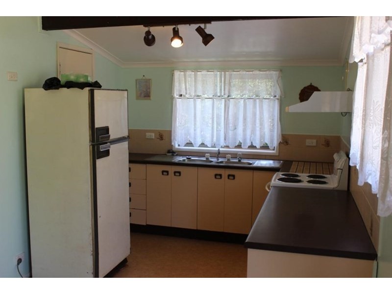 1 Hilltop Court, Kingaroy QLD 4610