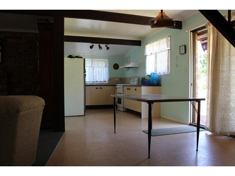 1 Hilltop Court, Kingaroy QLD 4610