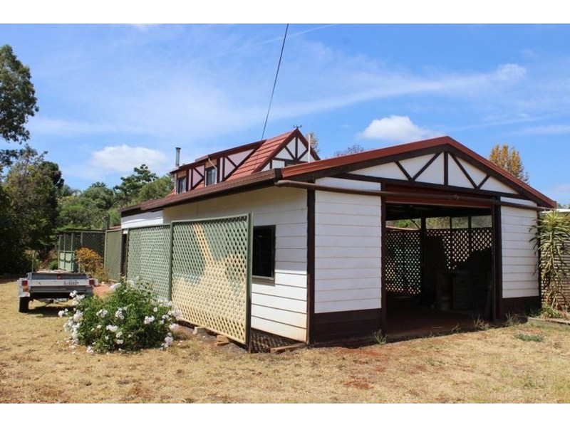 1 Hilltop Court, Kingaroy QLD 4610