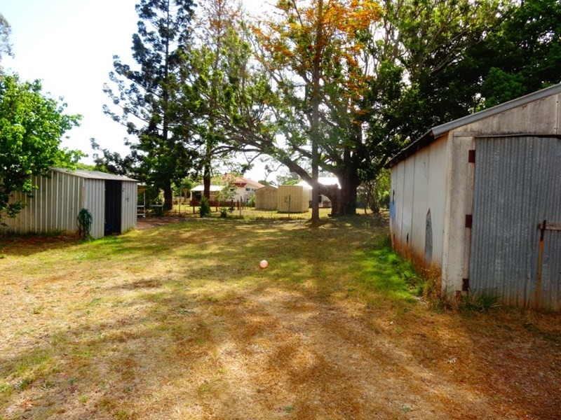 7 belle, Kingaroy QLD 4610