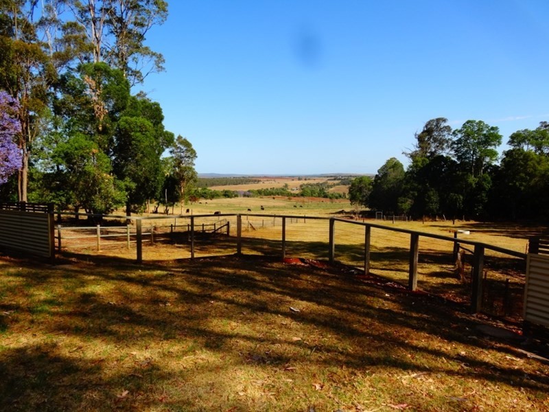 118 COUCHMANS Road, Kingaroy QLD 4610