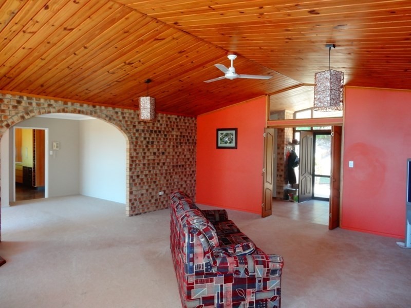 118 COUCHMANS Road, Kingaroy QLD 4610