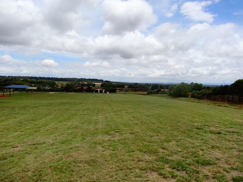 29 sonaree Drive, Kingaroy QLD 4610