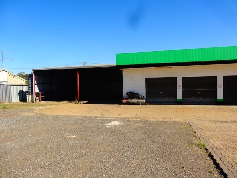 38-40 alford East, Kingaroy QLD 4610