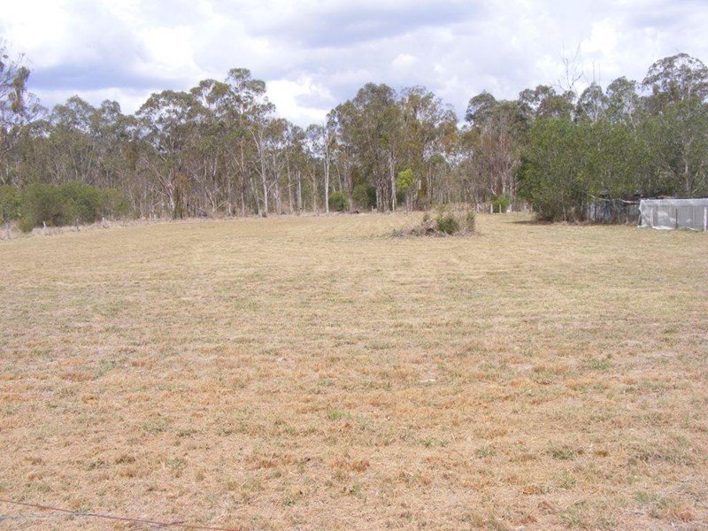 11 Home Street, Nanango QLD 4615