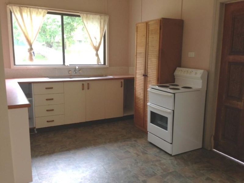 78 Burnett Street, Nanango QLD 4615