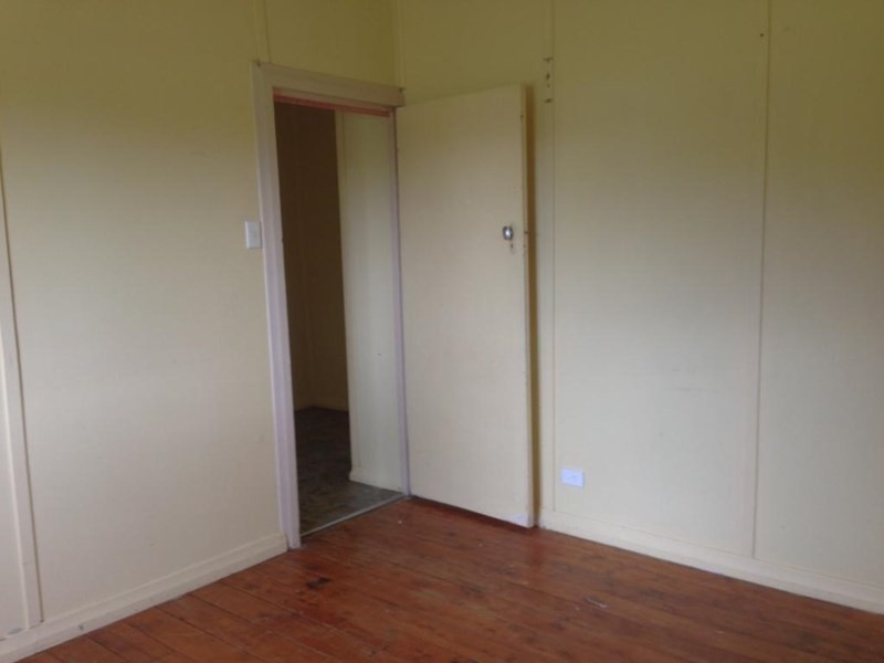 78 Burnett Street, Nanango QLD 4615