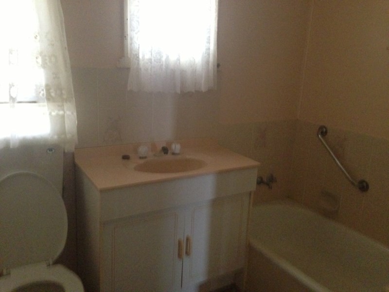 113 Drayton Street, Nanango QLD 4615