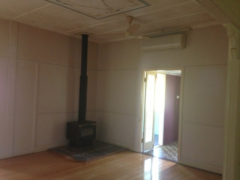 113 Drayton Street, Nanango QLD 4615