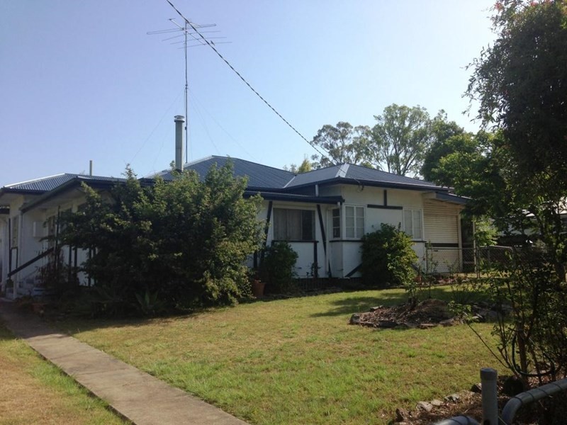 113 Drayton Street, Nanango QLD 4615