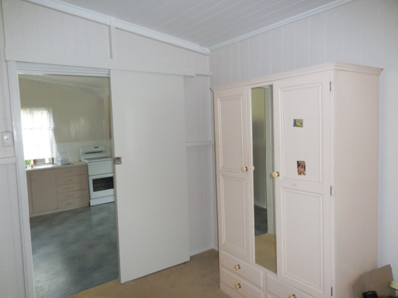 36 hodge, Kingaroy QLD 4610