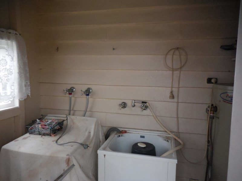 36 hodge, Kingaroy QLD 4610