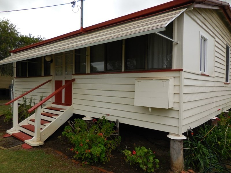 36 hodge, Kingaroy QLD 4610