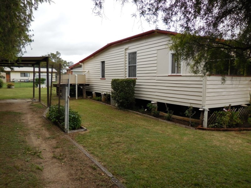 36 hodge, Kingaroy QLD 4610