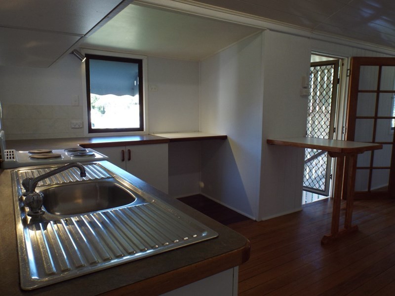 80 Walter Road, Kingaroy QLD 4610