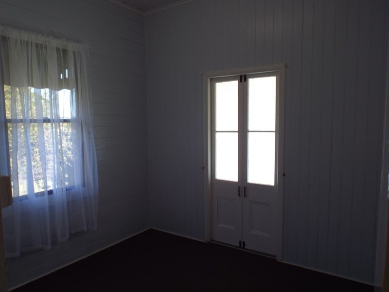 80 Walter Road, Kingaroy QLD 4610