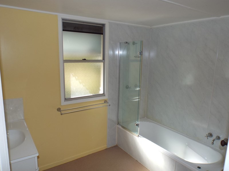 80 Walter Road, Kingaroy QLD 4610