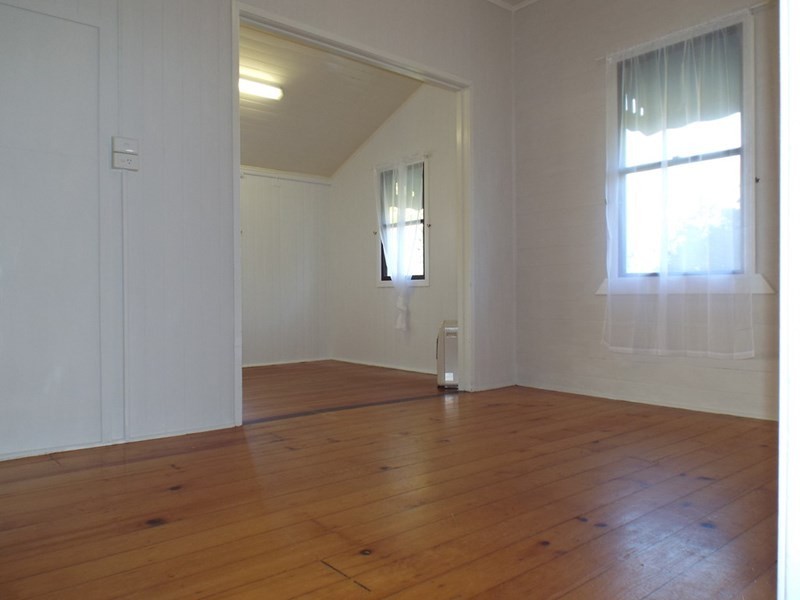 80 Walter Road, Kingaroy QLD 4610