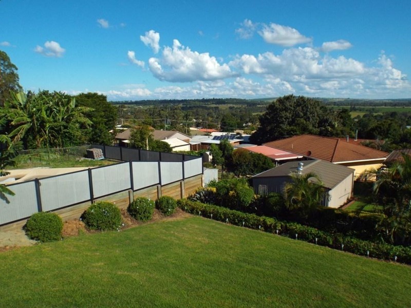 27 Adermann Drive, Kingaroy QLD 4610