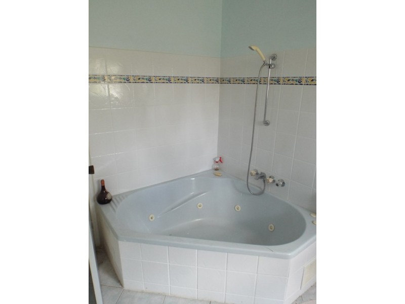 Wattle Camp QLD 4615