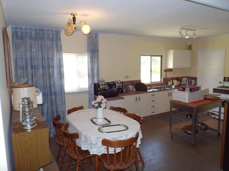 Wattle Camp QLD 4615