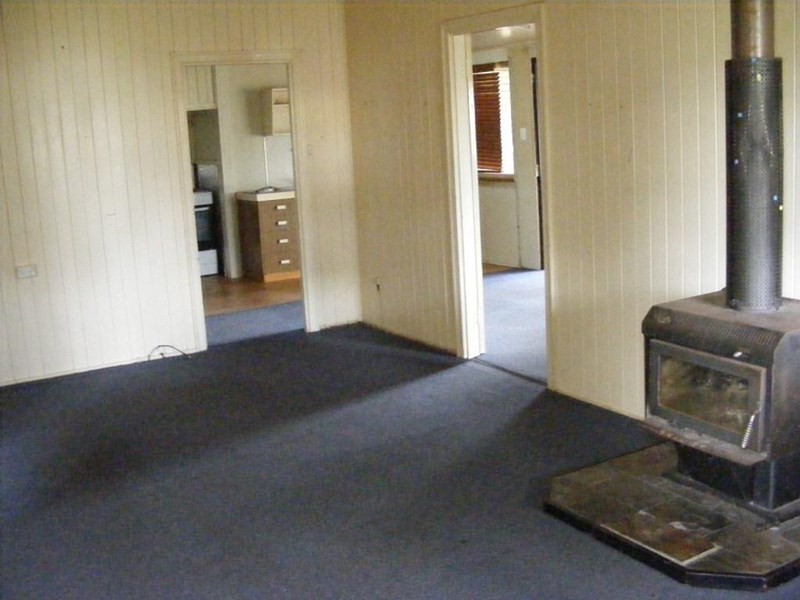 61 Barr-Smith, Yarraman QLD 4614