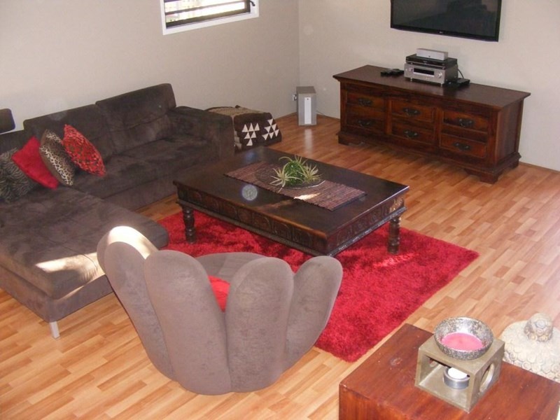 26 Bunker Avenue, Nanango QLD 4615