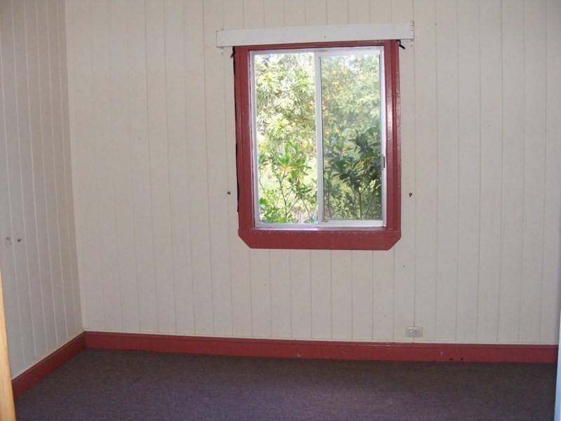 26 G.S.Wilson Dve., Nanango QLD 4615