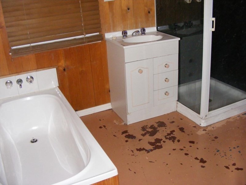 26 G.S.Wilson Dve., Nanango QLD 4615