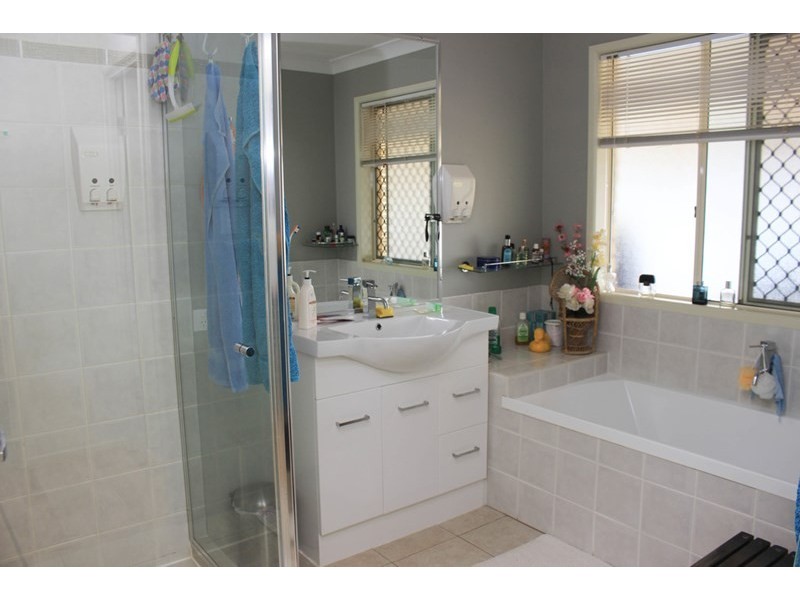 9 albion, Kingaroy QLD 4610