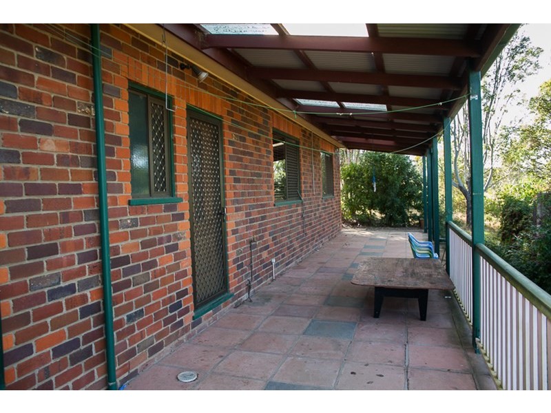 37 Hicken Way, Nanango QLD 4615