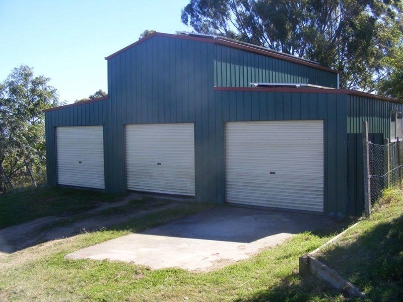 37 Hicken Way, Nanango QLD 4615