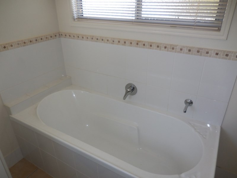 6/6-8 gladys, Kingaroy QLD 4610