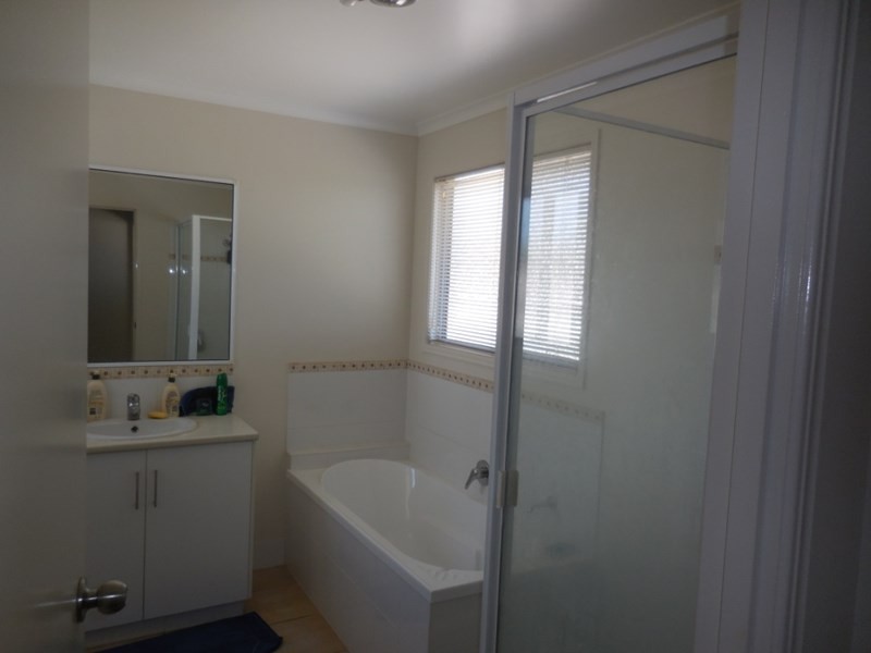 6/6-8 gladys, Kingaroy QLD 4610