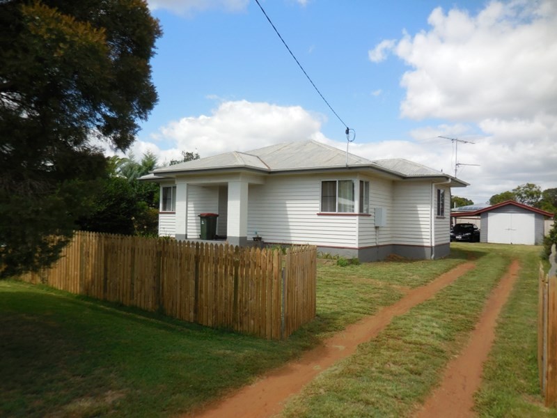 9 Jean Street, Kingaroy QLD 4610