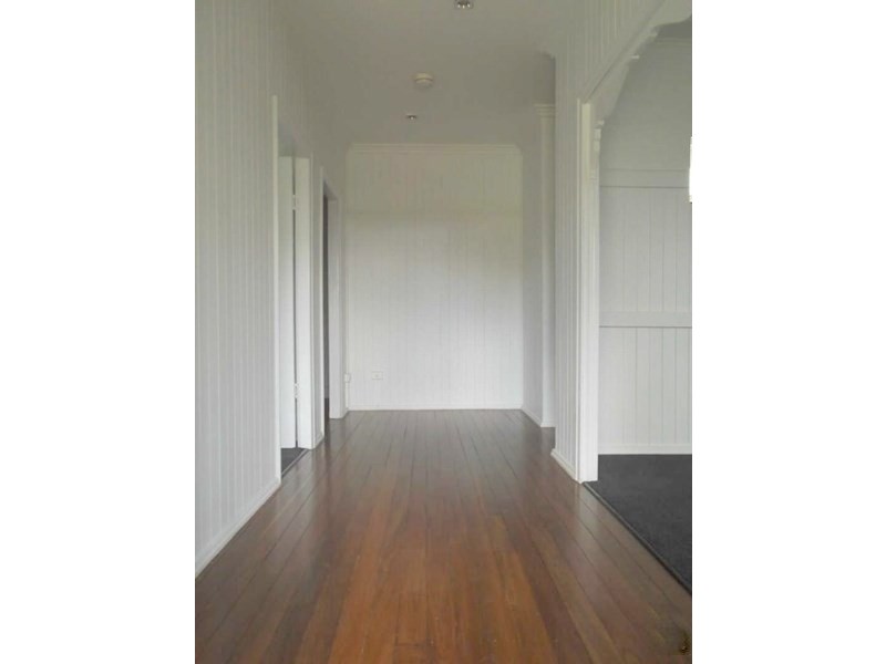 9 Jean Street, Kingaroy QLD 4610