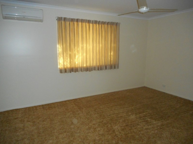 2 Watson Street, Yarraman QLD 4614