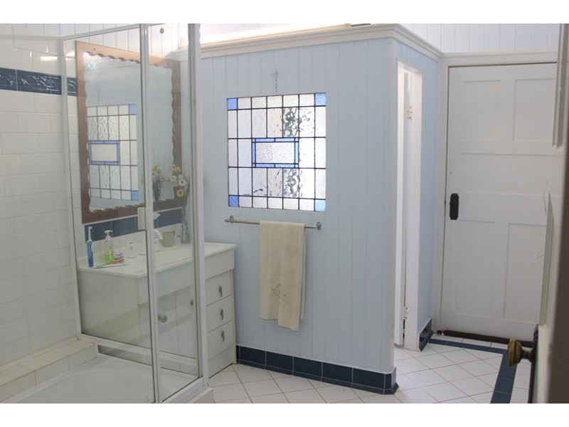 18 Albert Street, Kingaroy QLD 4610