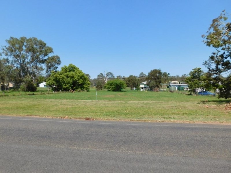 64-66 Burnett Street, Nanango QLD 4615