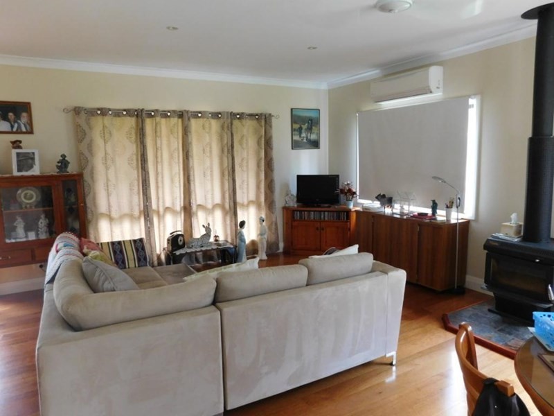 232 Franks Road, Blackbutt QLD 4306