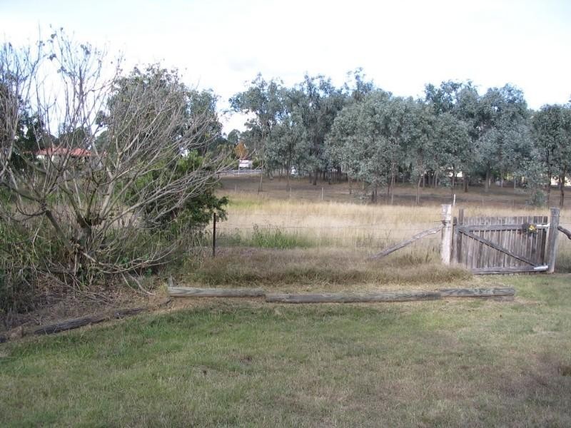 9 Hibiscus Court, Nanango QLD 4615