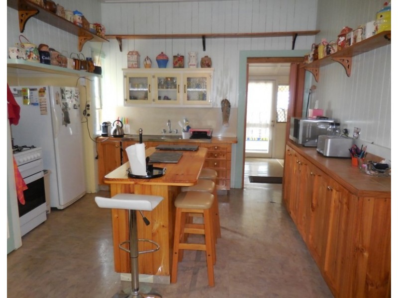 2 AGNES, Kingaroy QLD 4610