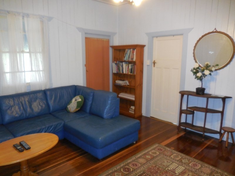 2 AGNES, Kingaroy QLD 4610