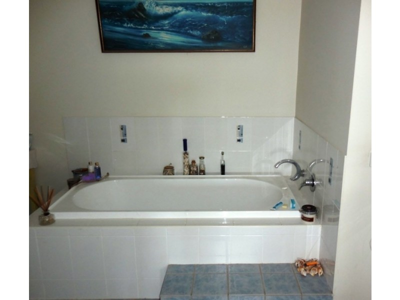 50 Malar, Kingaroy QLD 4610