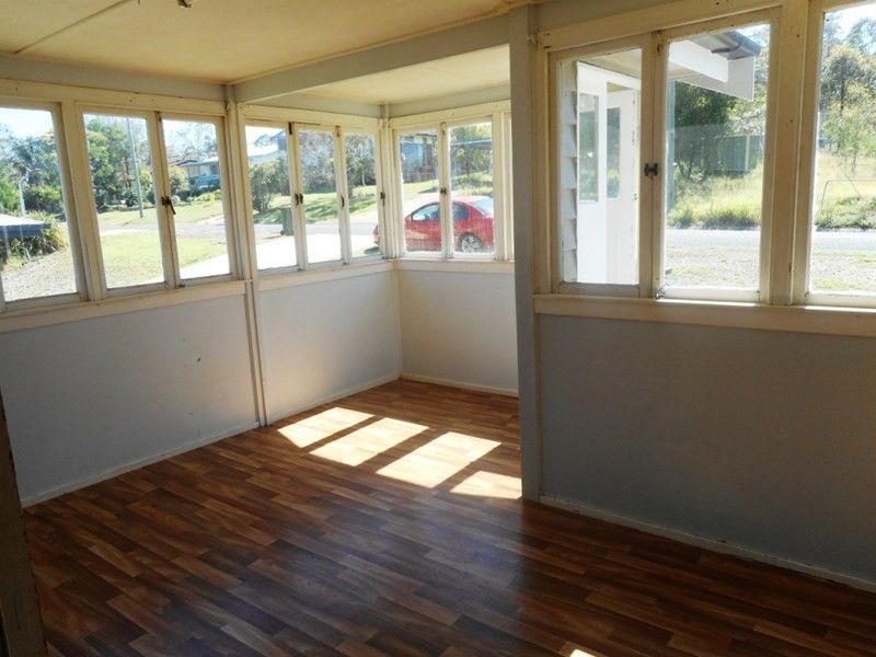 1 Hunter Street, Nanango QLD 4615