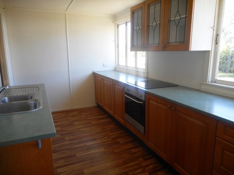 1 Hunter Street, Nanango QLD 4615