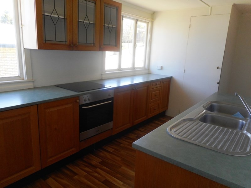 1 Hunter Street, Nanango QLD 4615