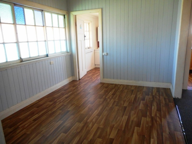 1 Hunter Street, Nanango QLD 4615